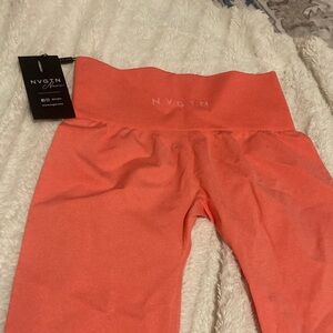 Brand new NVGTN Coral Contour Active Leggings